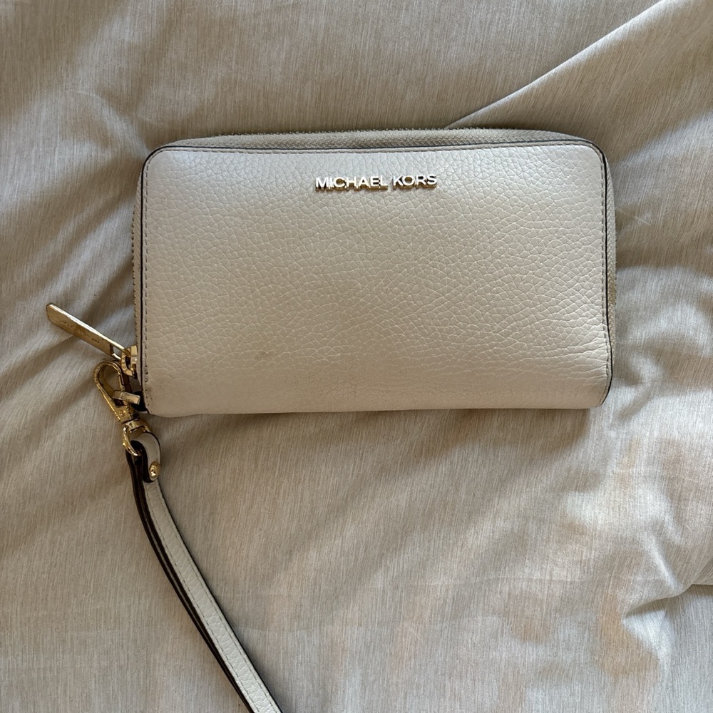 Michael Kors Cream Wristlet